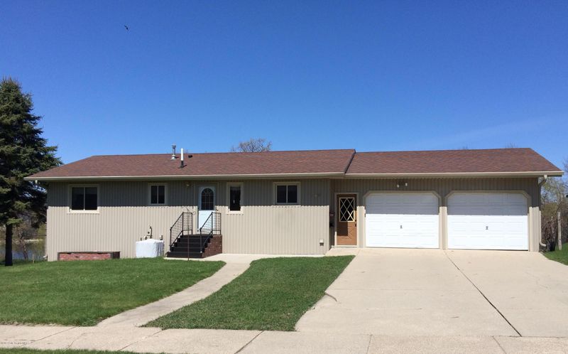 629 Adolphus Ave E, Fergus Falls, MN 56537