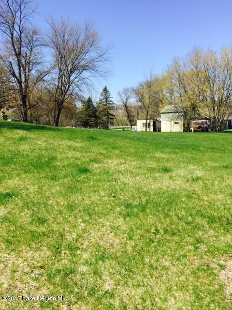 Xxx E Hillside Ave, Fergus Falls, MN 56537