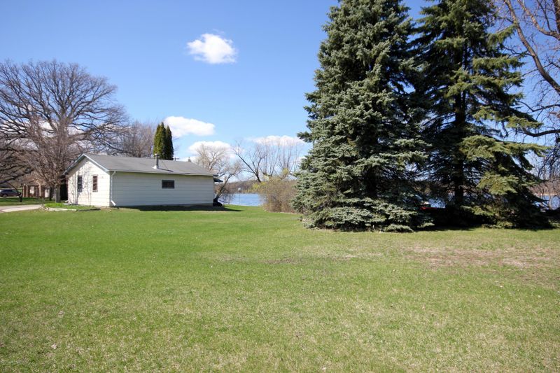 1013 E Fir Ave, Fergus Falls, MN 56537