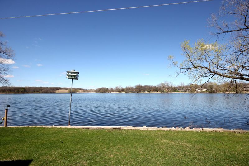 1013 E Fir Ave, Fergus Falls, MN 56537