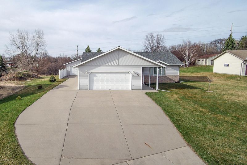 206 W Hilltop Dr, Fergus Falls, MN 56537
