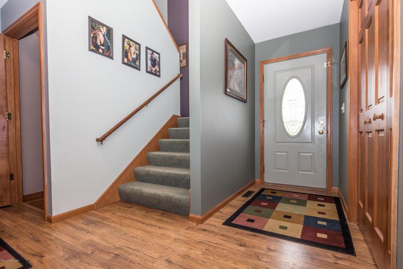 104 Andrew Dr, Fergus Falls, MN 56537