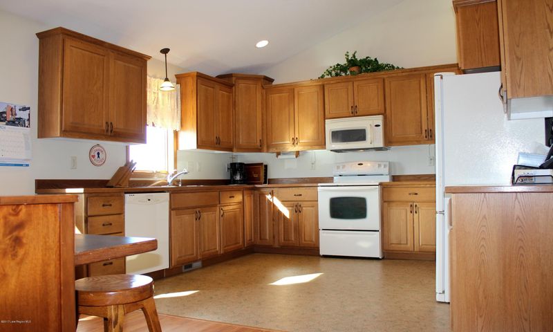 602 9th St SW, Perham, MN 56573