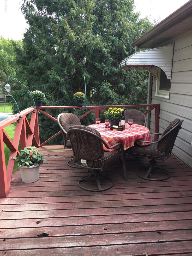 505 Larson Ave, Ashby, MN 56309