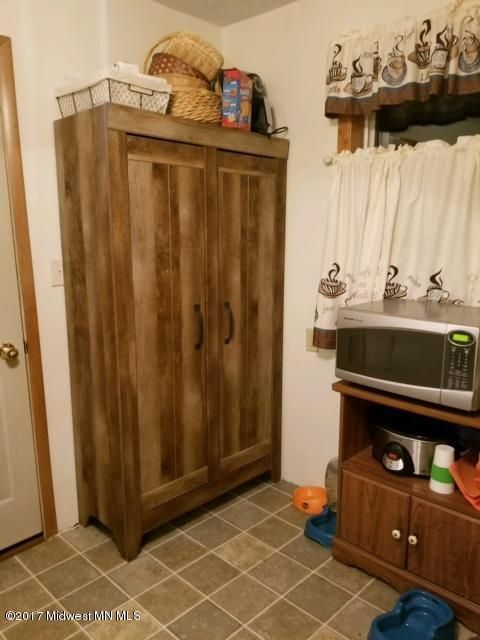 915 Front St, Henning, MN 56551