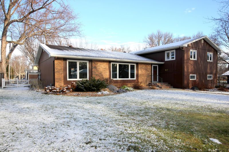 637 E Cherry Ave, Fergus Falls, MN 56537