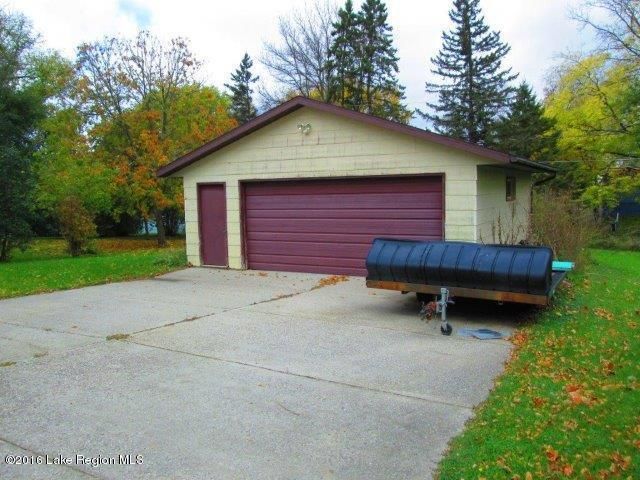 512 W Douglas Ave, Fergus Falls, MN 56537