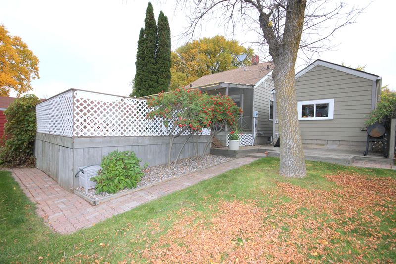 430 E St Charles Ave, Fergus Falls, MN 56537