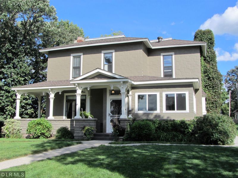 507 S Oak St, Fergus Falls, MN 56537