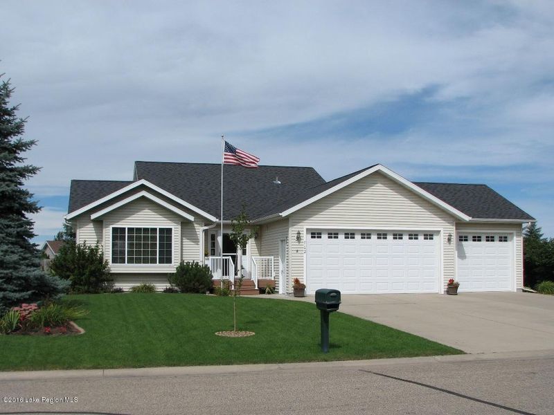 702 NW 12th St, Perham, MN 56573