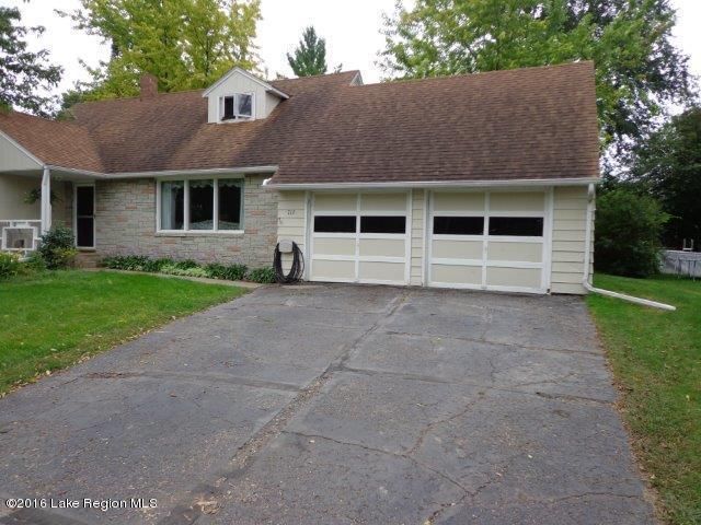 712 E Mt Faith Ave, Fergus Falls, MN 56537