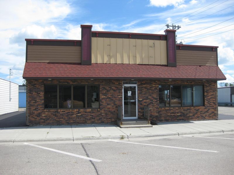 121 2nd Ave SE, Perham, MN 56573