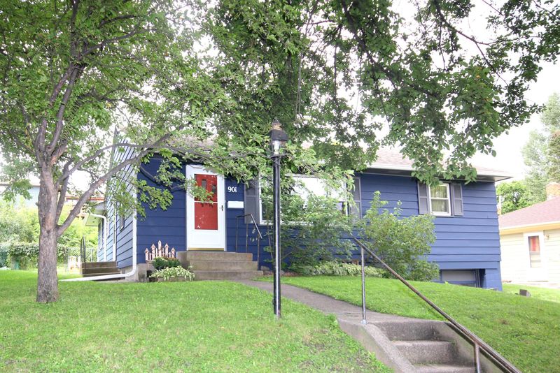 901 N Cleveland Ave, Fergus Falls, MN 56537