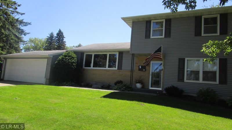 316 E Channing Ave, Fergus Falls, MN 56537