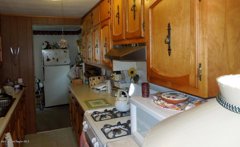 36708 Oak Point Dr, New York Mills, MN 56567