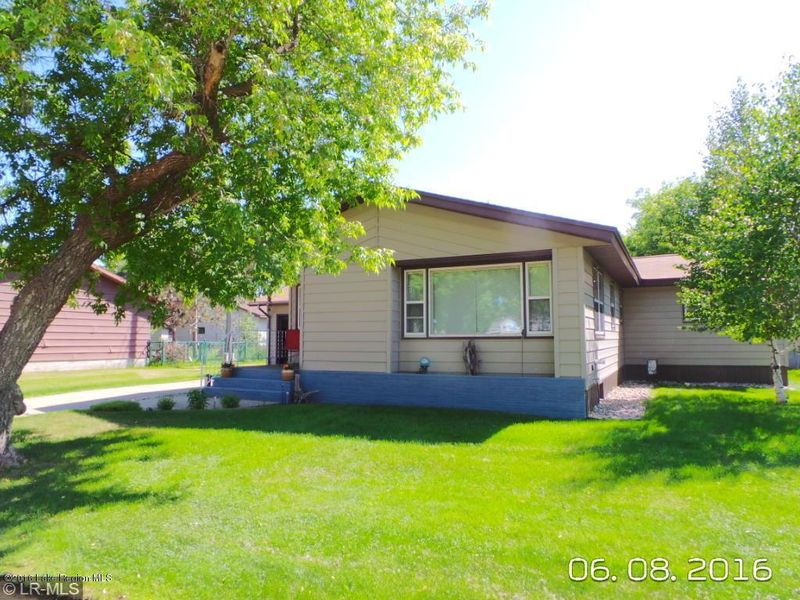 145 NW 5th St, Perham, MN 56573
