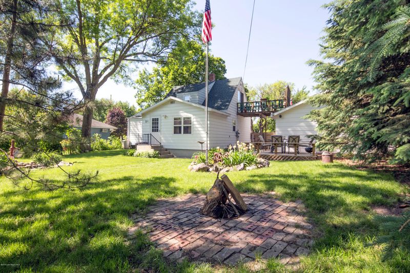 214 E Main Ave, Rothsay, MN 56579