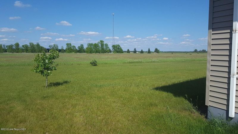 713 NE 6th St, Perham, MN 56573