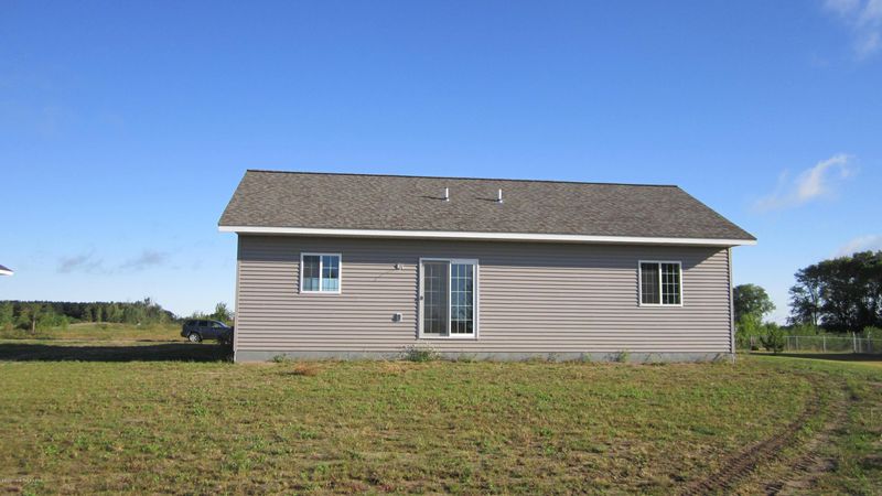 706 NE 9th St, Perham, MN 56573