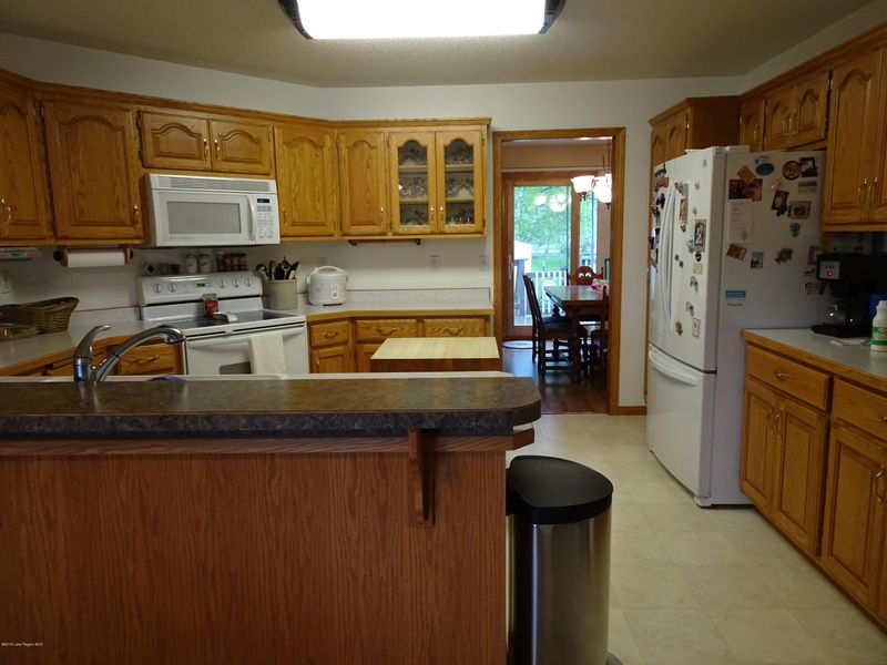 407 11th St SE, Barnesville, MN 56514