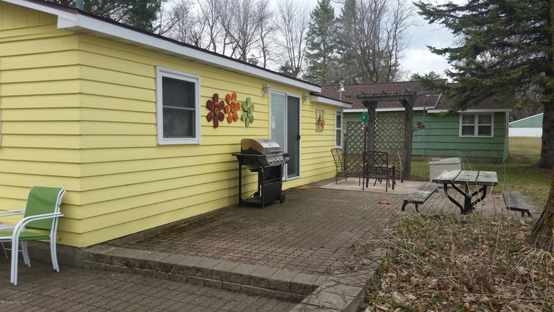 44593 Castle Dr, Henning, MN 56551