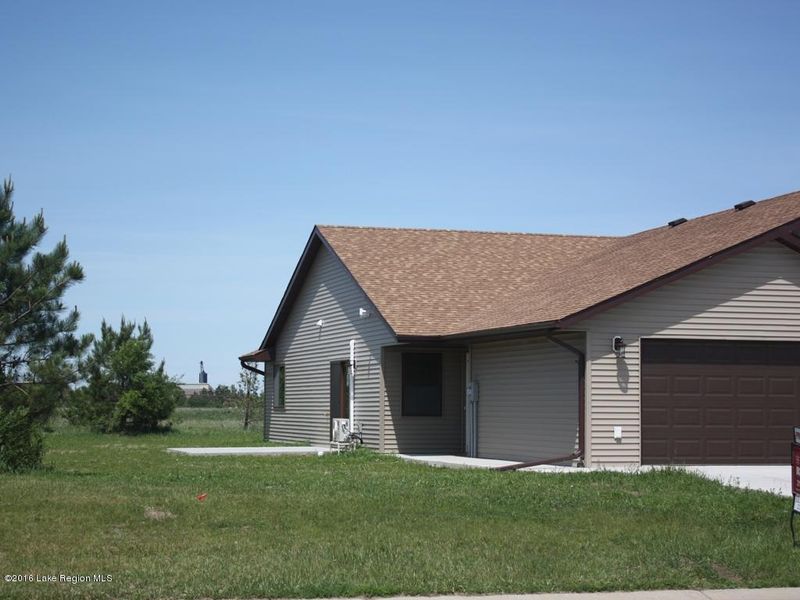 804 SW 7th St #2, Perham, MN 56573