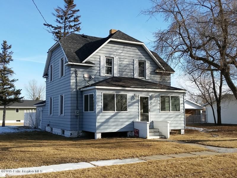 413 NE 3rd St, Perham, MN 56573