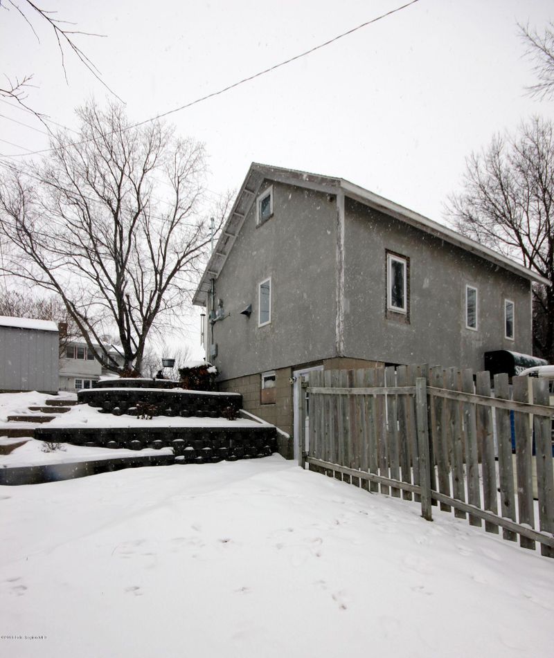 319 E Vernon Ave, Fergus Falls, MN 56537
