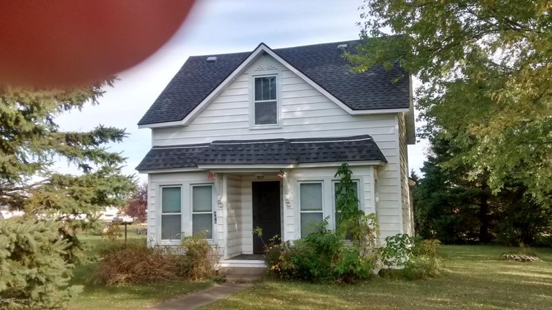 605 Hipple Ave, Henning, MN 56551