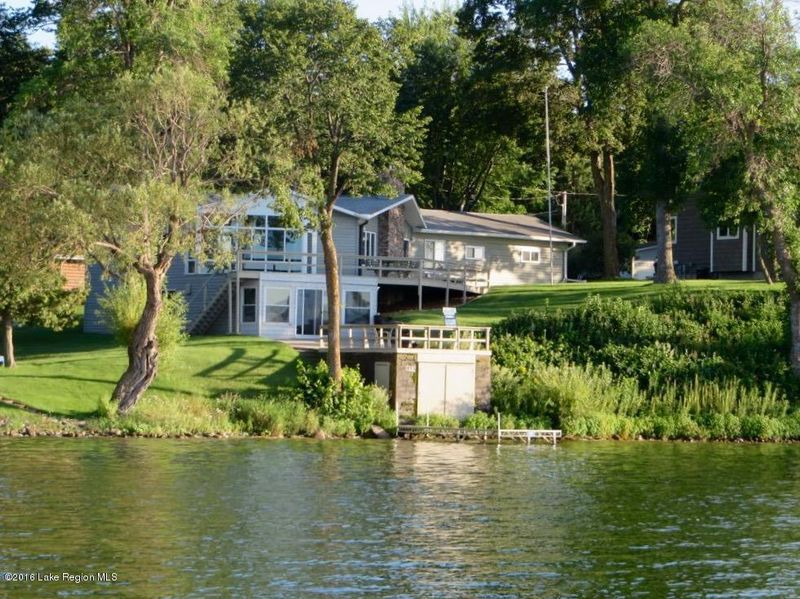 21939 Broadwater Dr, Pelican Rapids, MN 56572