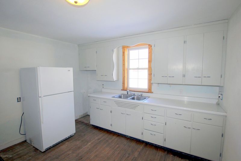120 E Main St, Dalton, MN 56324