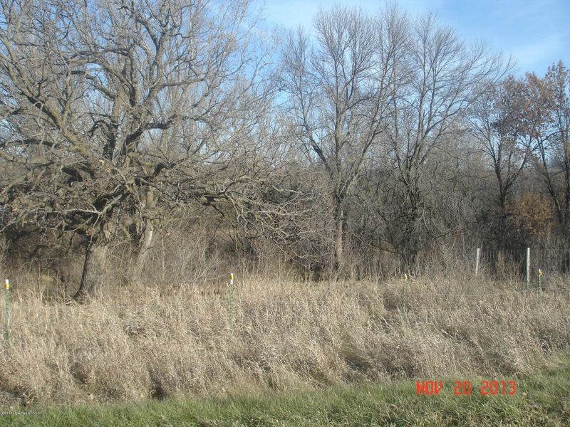 Xxx W Douglas Ave, Fergus Falls, MN 56537