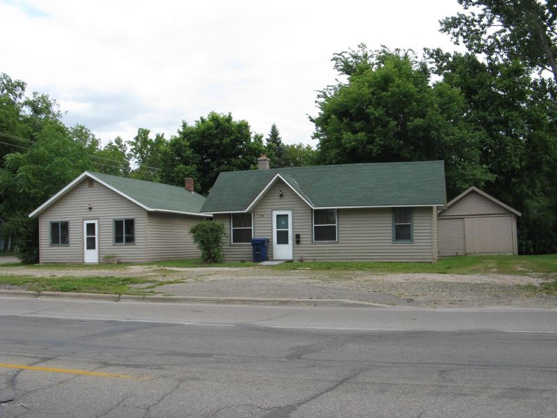 228 E Fir Ave, Fergus Falls, MN 56537