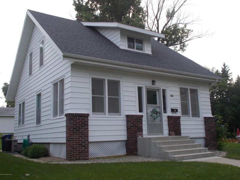 326 E Channing Ave, Fergus Falls, MN 56537