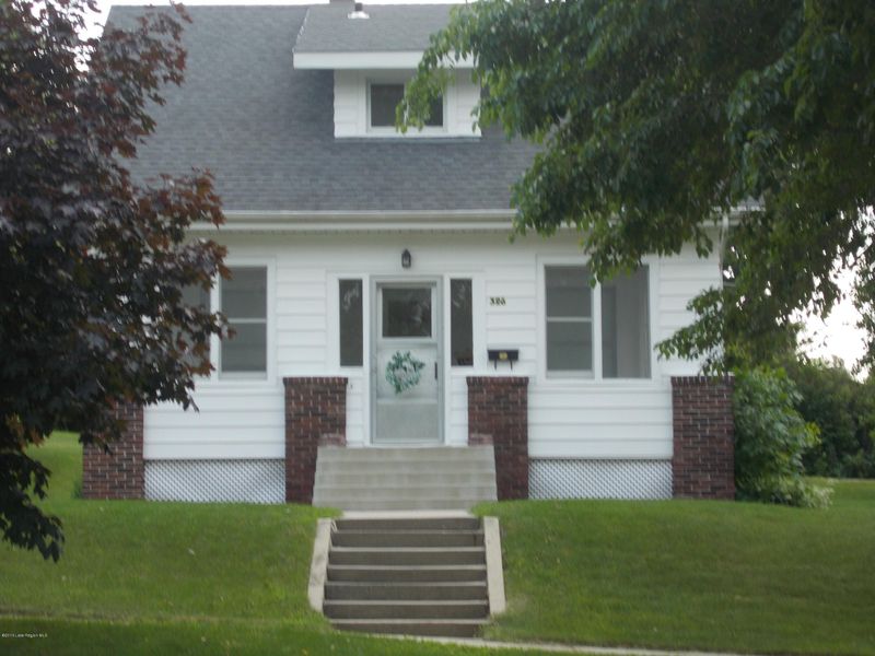 326 E Channing Ave, Fergus Falls, MN 56537