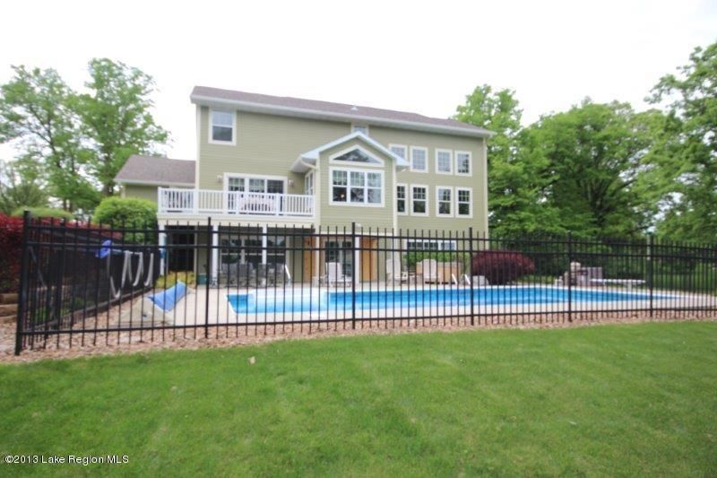 1802 Minnehuta Dr, Fergus Falls, MN 56537