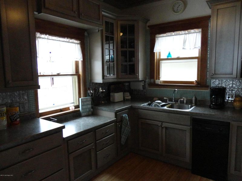 419 W Lakeside Dr, Fergus Falls, MN 56537