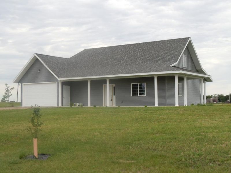 41053 427th St, Perham, MN 56573