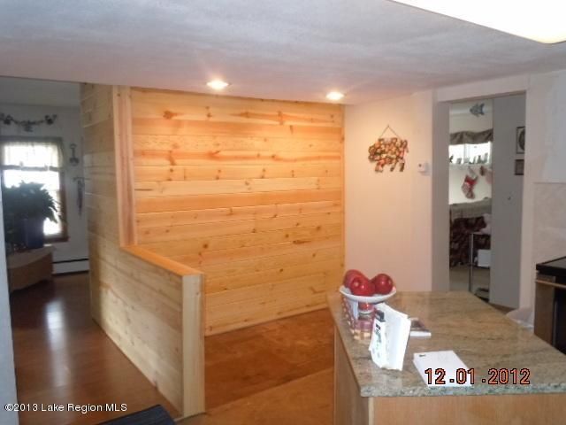 305 N 1st Ave, Dent, MN 56528