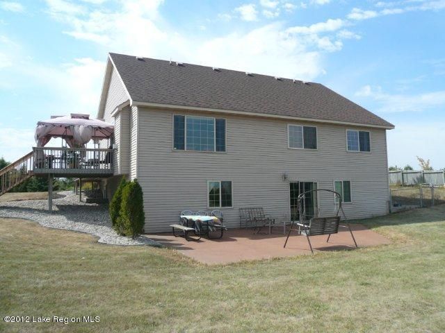 23193 Oakview Heights Dr, Fergus Falls, MN 56537
