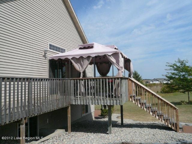 23193 Oakview Heights Dr, Fergus Falls, MN 56537