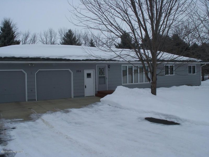 306 5th St, Bluffton, MN 56518