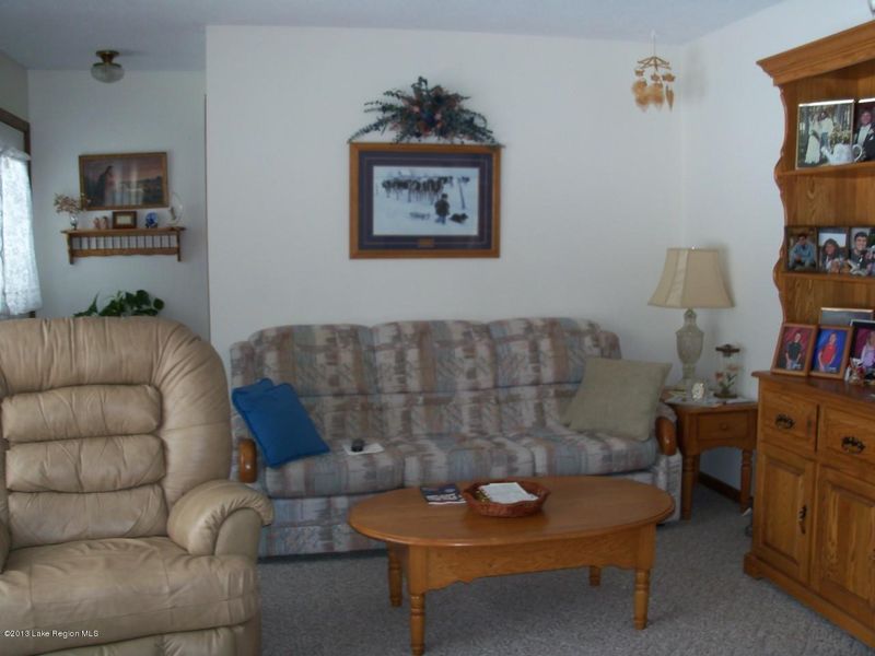 306 5th St, Bluffton, MN 56518