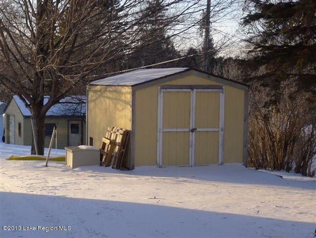 327 E Douglas Ave, Fergus Falls, MN 56537
