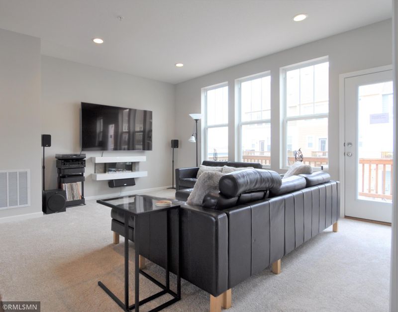 15468 Eames Way, Apple Valley, MN 55124