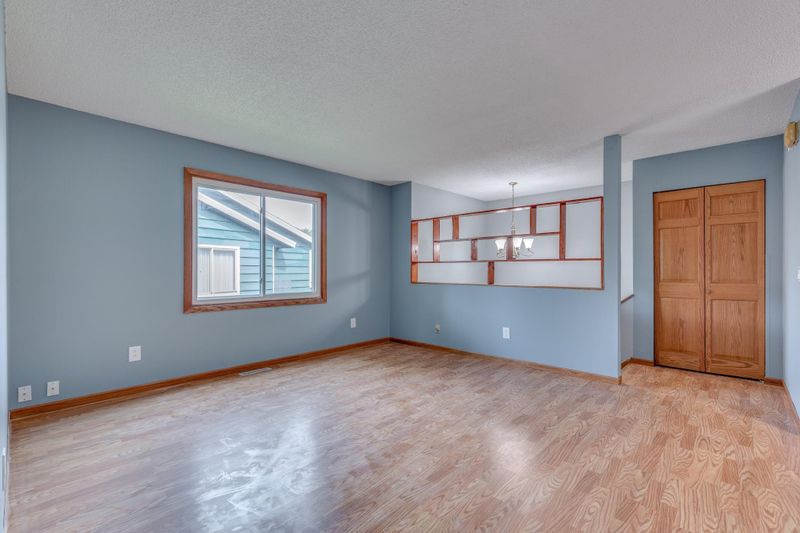 4464 Cinnamon Ridge Trl, Eagan, MN 55122