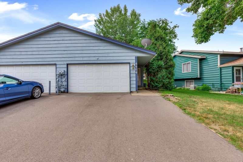 4464 Cinnamon Ridge Trl, Eagan, MN 55122