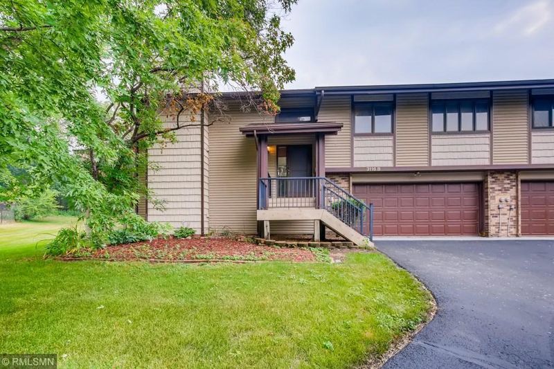 3116 Farnum Dr #B, Eagan, MN 55121