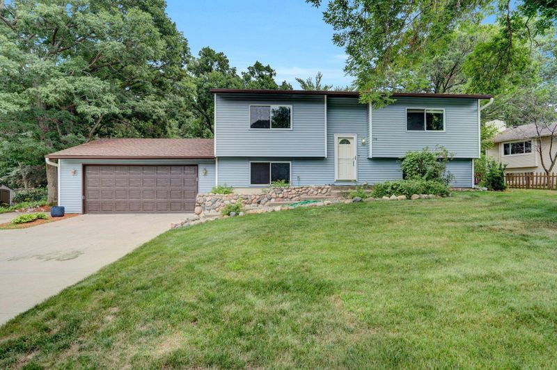 130 Canterbury Rd, Circle Pines, MN 55014