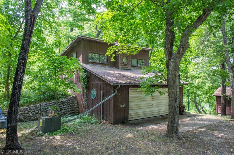 41105 Grebe Ln, Dent, MN 56528